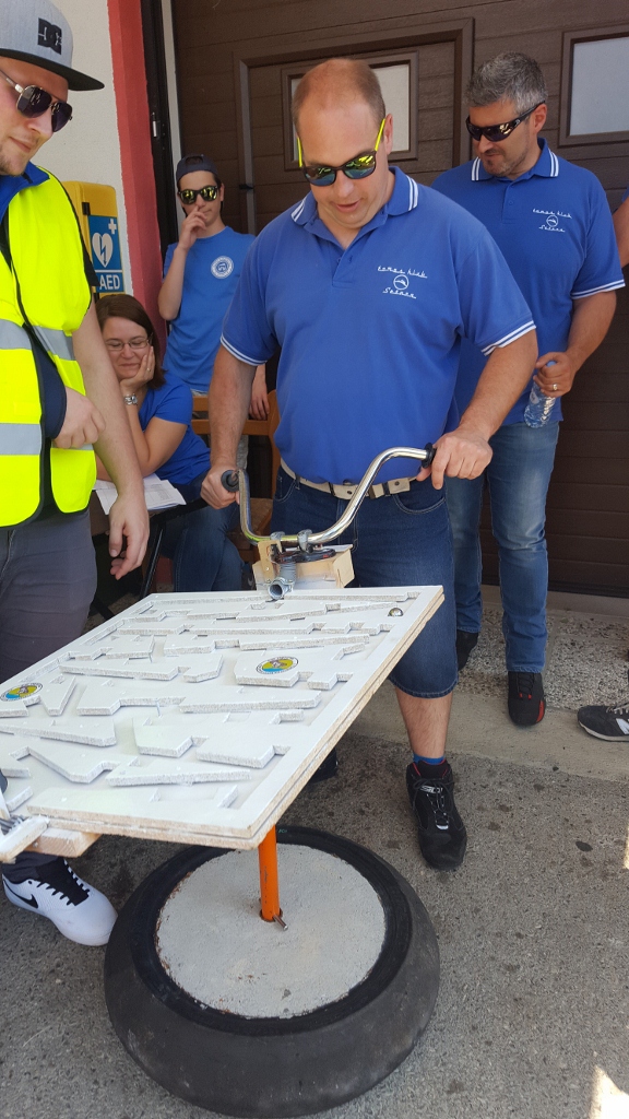 20180526_121204 (576 x 1024)