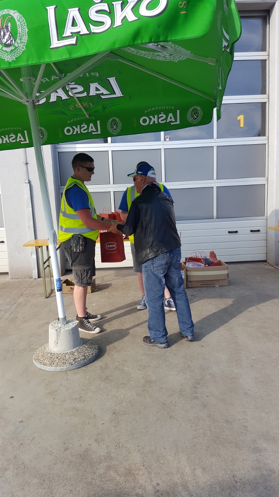 20180526_180359 (576 x 1024)