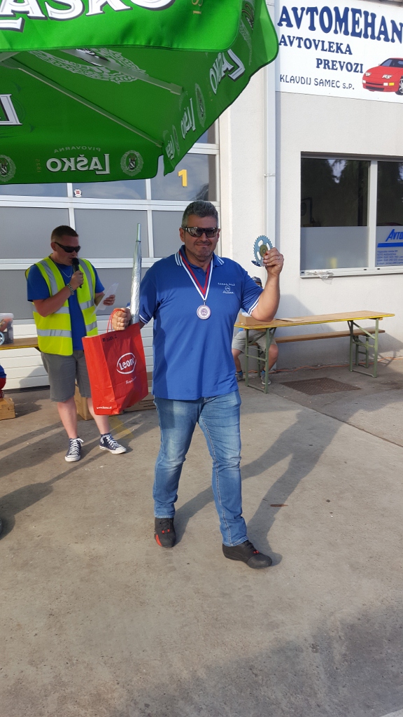 20180526_181120 (576 x 1024)