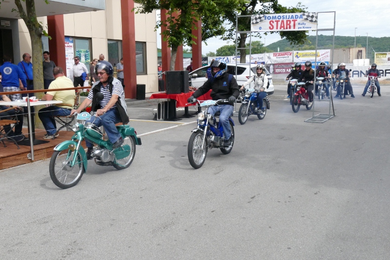 P1130130 (800 x 533)