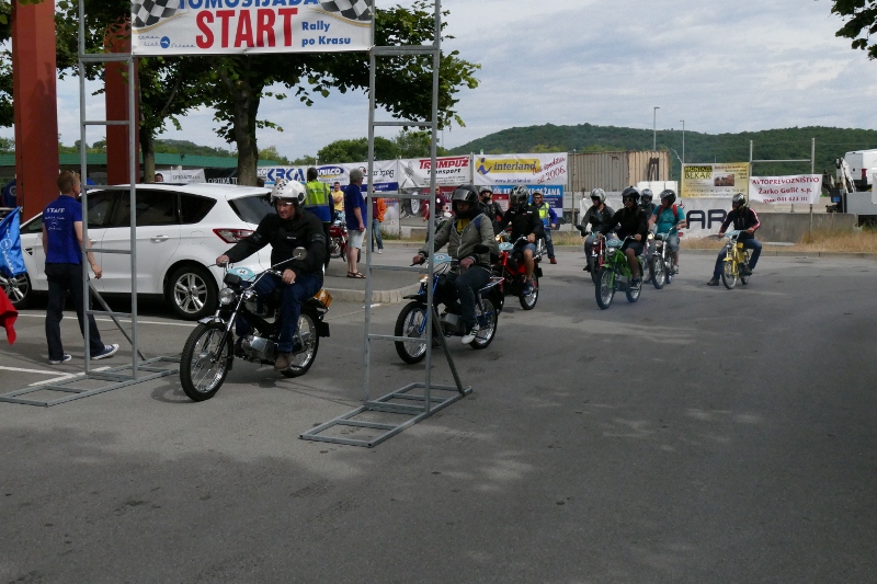 P1130138 (800 x 533)