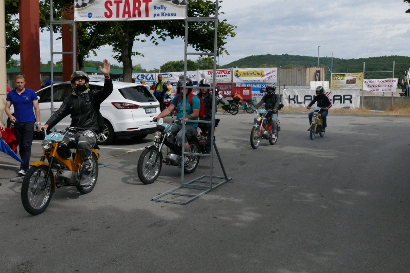 P1130140 (800 x 533)