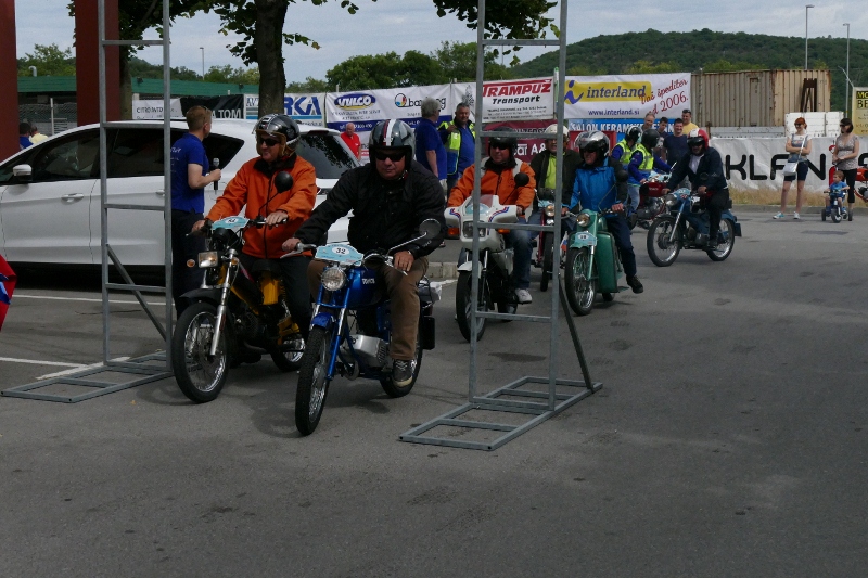 P1130156 (800 x 533)