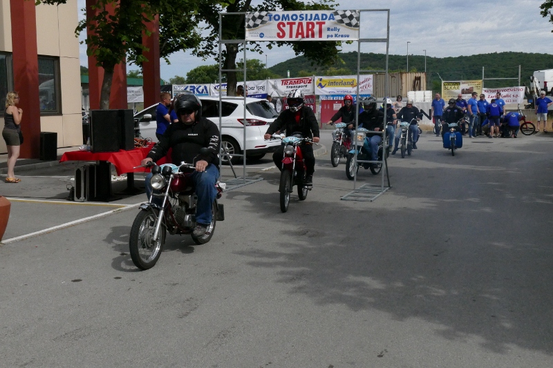 P1130168 (800 x 533)