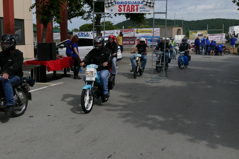 P1130169 (800 x 533)