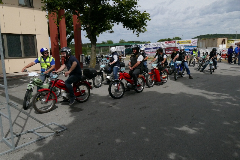 P1130174 (800 x 533)