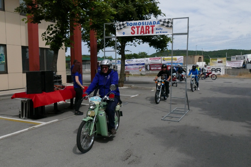 P1130211 (800 x 533)