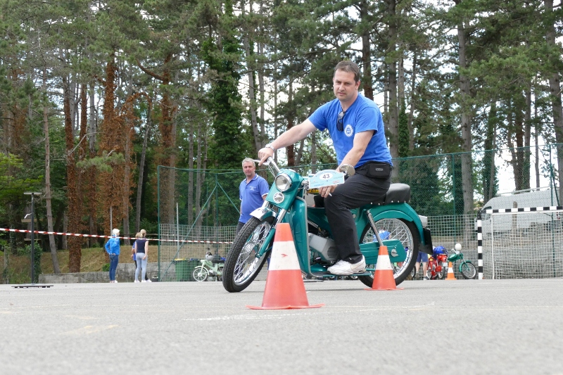 P1130359 (800 x 533)